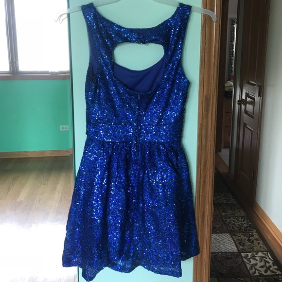 Windsor blue sequins keyhole dress size 7/8 - Picture 2 of 4